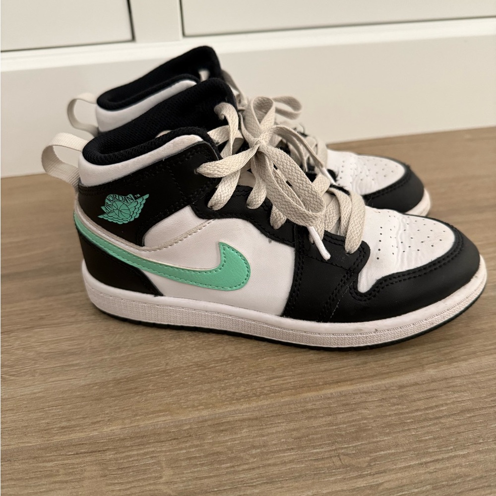 Nike Kids Air Jordan High-Top Sneakers in Black, White & Mint